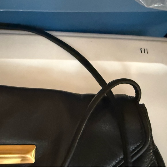 Vintage Liz Clairborne Black Leather Shoulder Bag mirror pockets gold lining - Picture 16 of 16